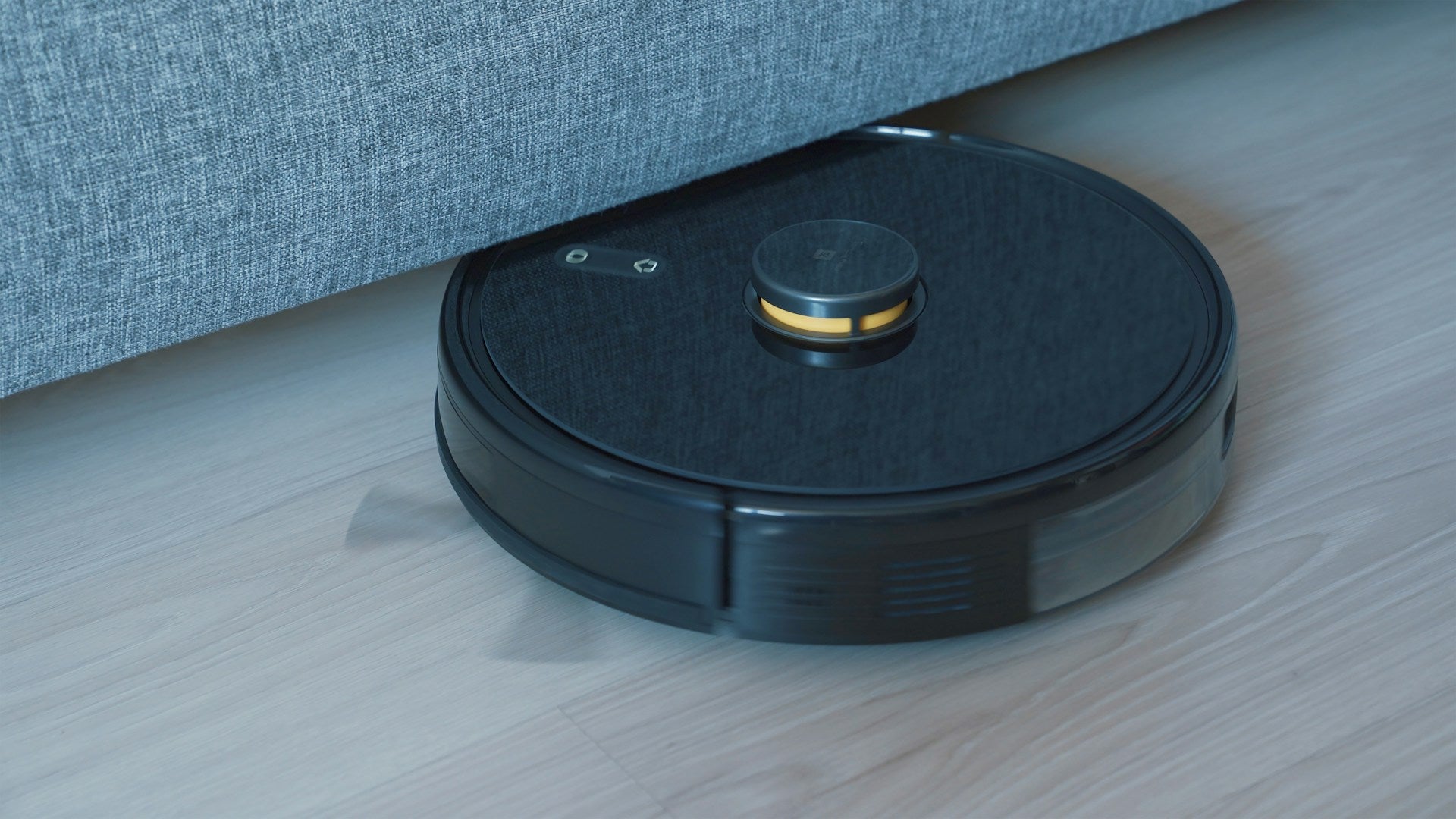 Why an Automatic Mop and Vacuum Can Make Your Life Easier